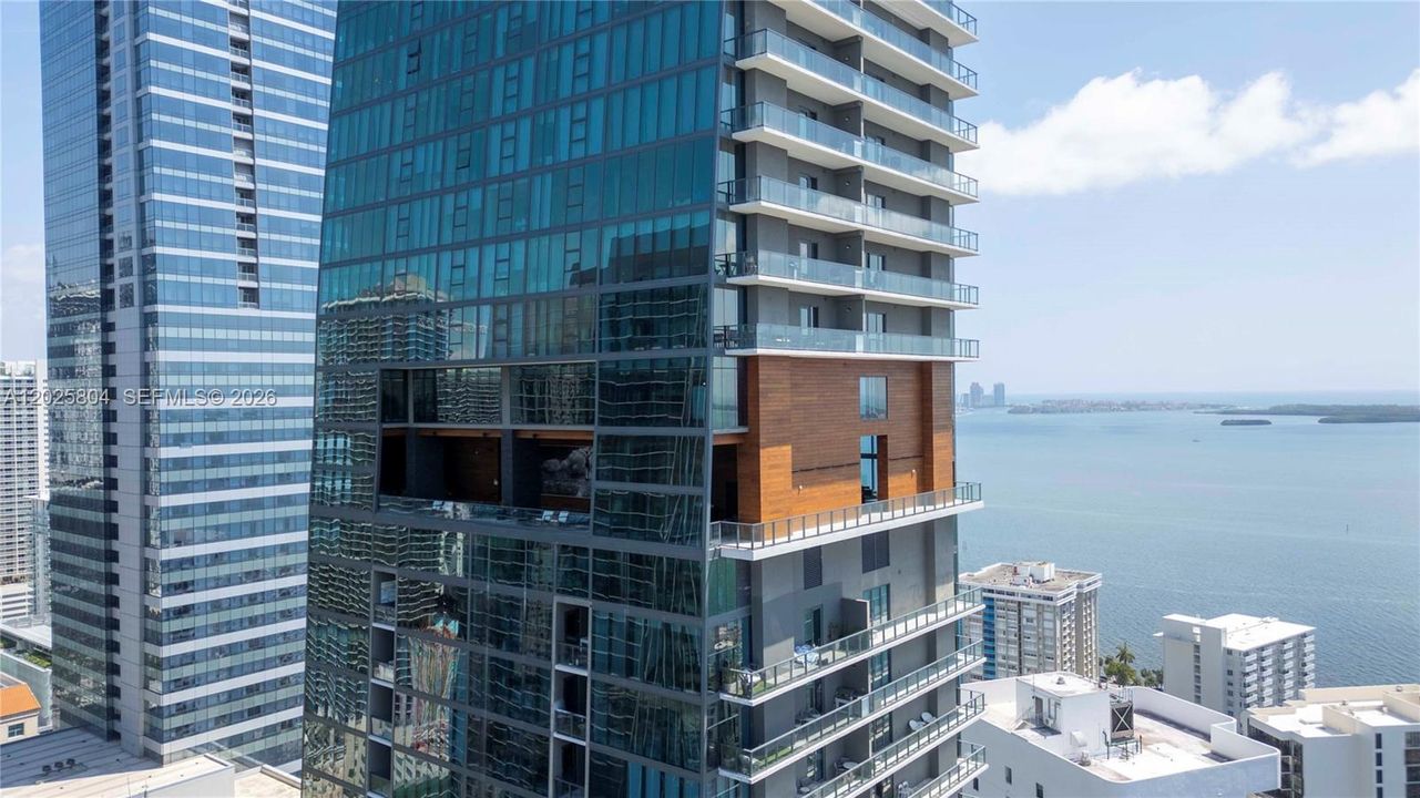 The amenities on the 32nd and 33rd floor. Pool, Spa, Bar and Gym.
