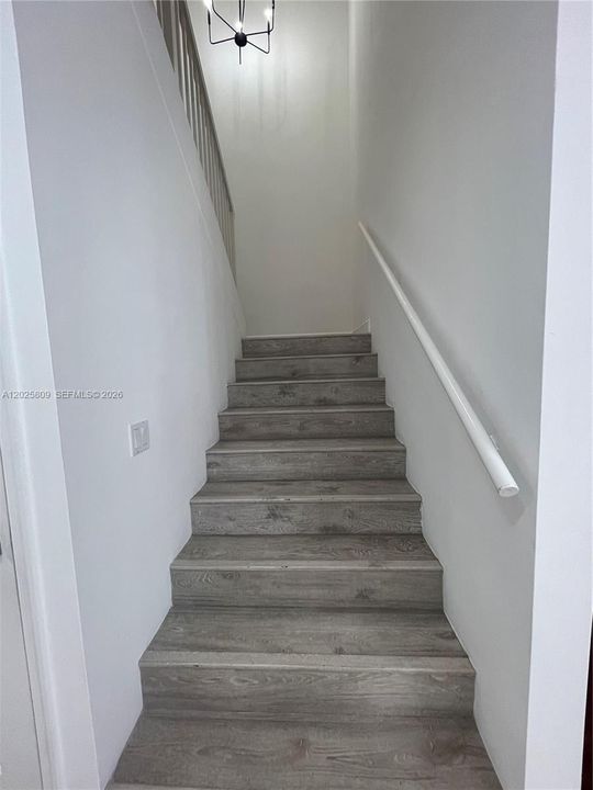 En Renta: $3,250 (4 camas, 2 baños, 1942 Pies cuadrados)