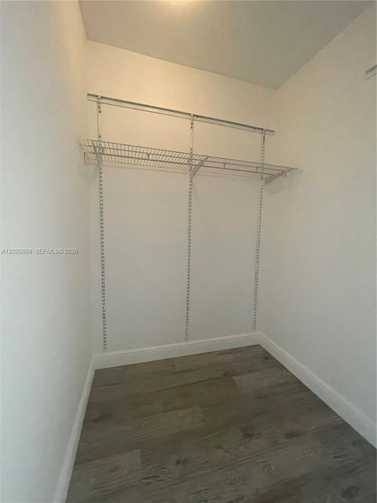 En Renta: $3,250 (4 camas, 2 baños, 1942 Pies cuadrados)