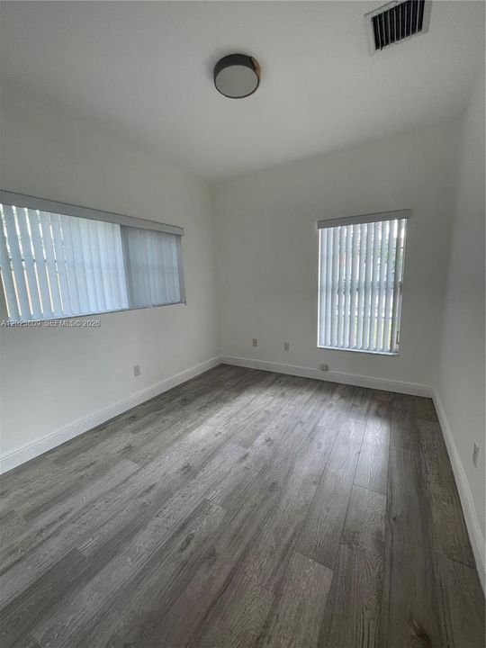 En Renta: $3,250 (4 camas, 2 baños, 1942 Pies cuadrados)