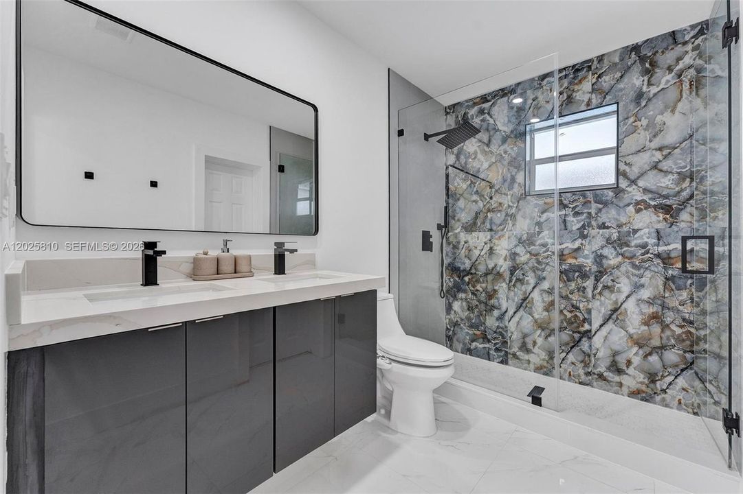 For Sale: $820,000 (3 beds, 2 baths, 1697 Square Feet)