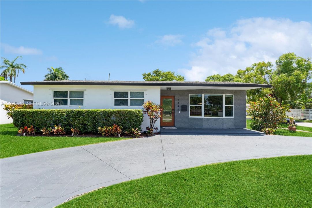 For Sale: $820,000 (3 beds, 2 baths, 1697 Square Feet)