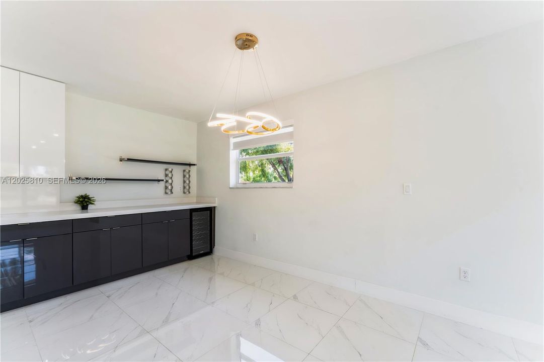 For Sale: $820,000 (3 beds, 2 baths, 1697 Square Feet)