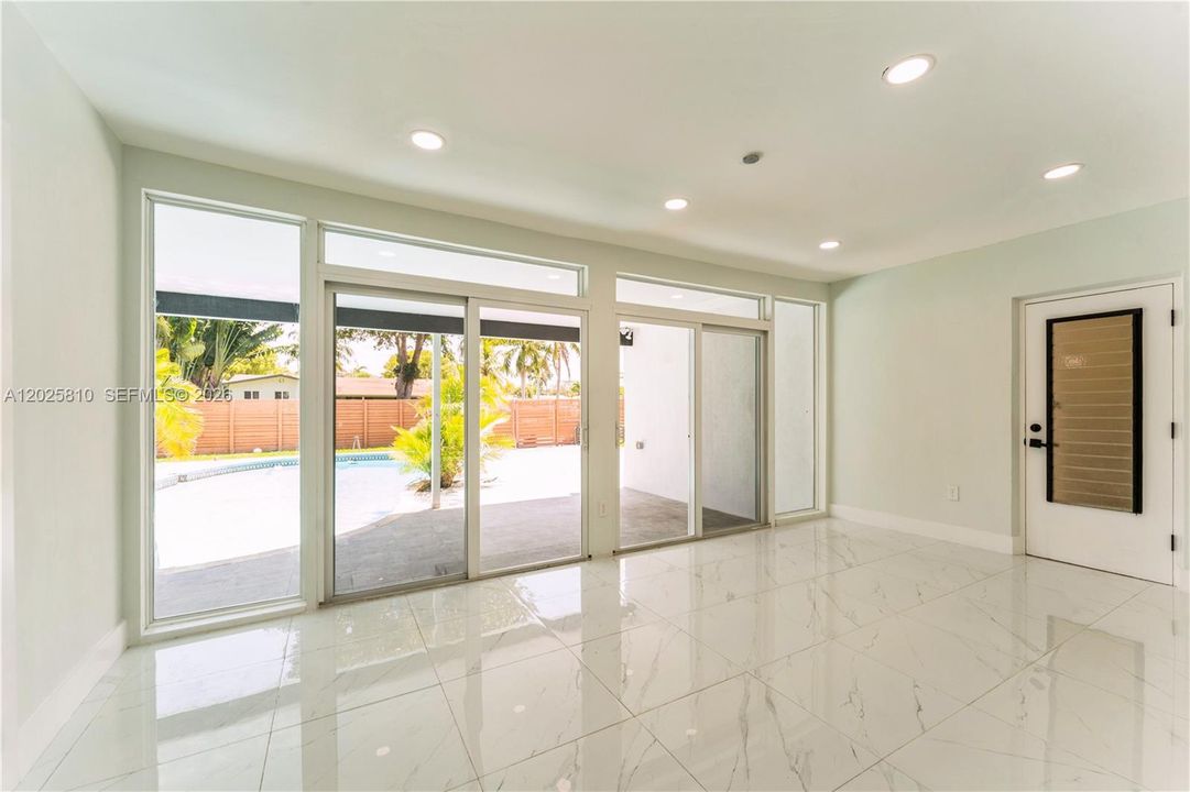 For Sale: $820,000 (3 beds, 2 baths, 1697 Square Feet)