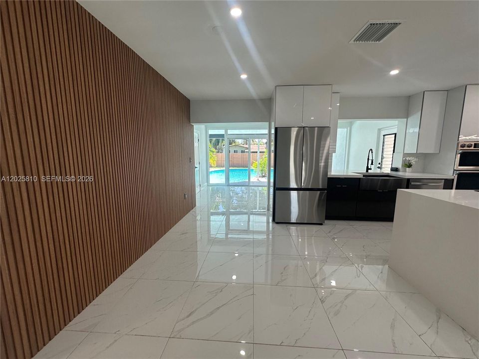 For Sale: $820,000 (3 beds, 2 baths, 1697 Square Feet)