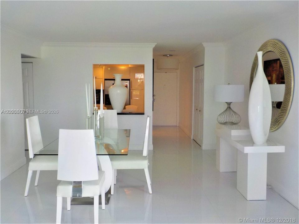 Activo con contrato: $2,750 (2 camas, 2 baños, 1233 Pies cuadrados)