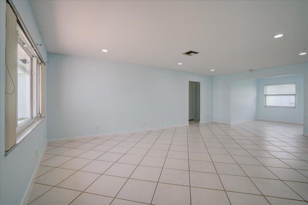 08-2086_SW_12th-1