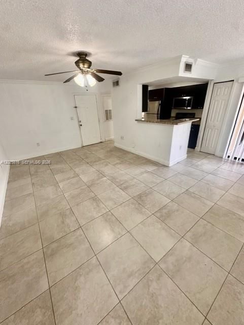 For Sale: $230,000 (1 beds, 1 baths, 651 Square Feet)