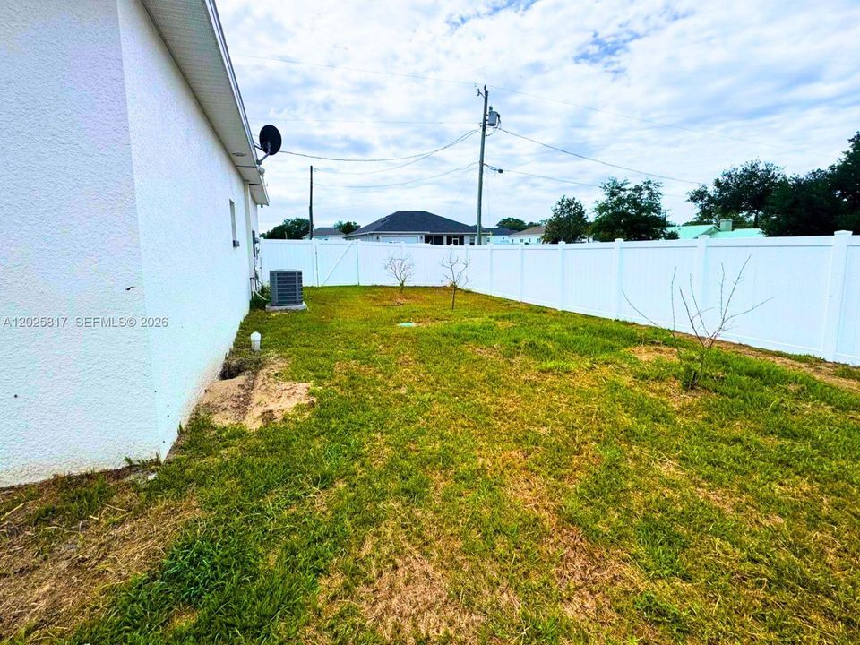 For Rent: $2,750 (4 beds, 3 baths, 1950 Square Feet)