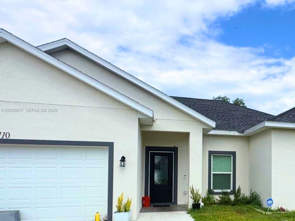For Rent: $2,750 (4 beds, 3 baths, 1950 Square Feet)