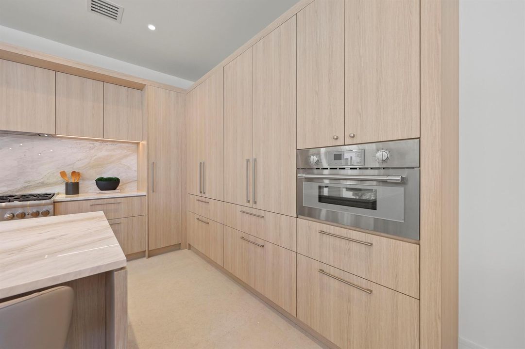 519 Southeast 4th Ave - 30.jpg-FULL