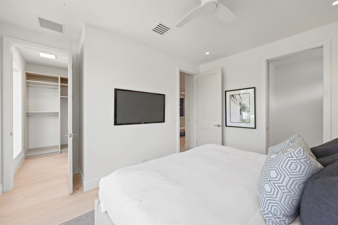 519 Southeast 4th Ave - 61.jpg-FULL
