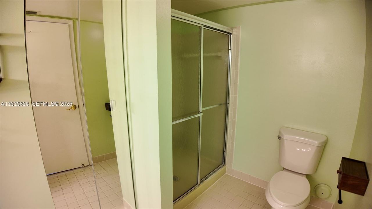На продажу: $175,000 (2 спален, 2 ванн, 1170 Квадратных фут)