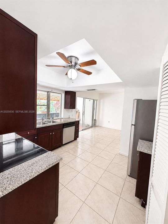 For Rent: $3,200 (3 beds, 2 baths, 1537 Square Feet)