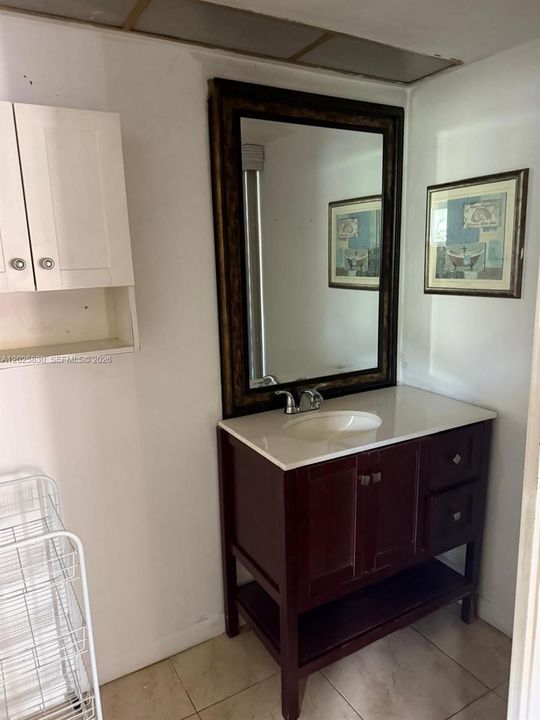 For Rent: $3,200 (3 beds, 2 baths, 1537 Square Feet)