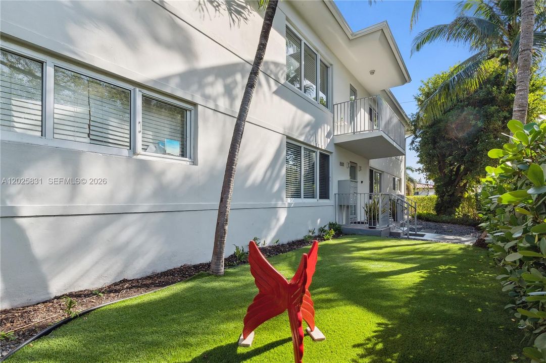 For Rent: $2,750 (8 beds, 6 baths, 4686 Square Feet)