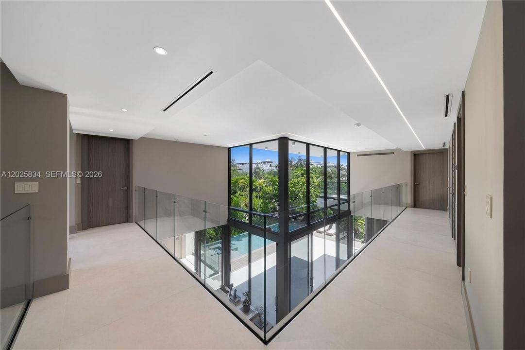 For Sale: $7,490,000 (5 beds, 5 baths, 3768 Square Feet)