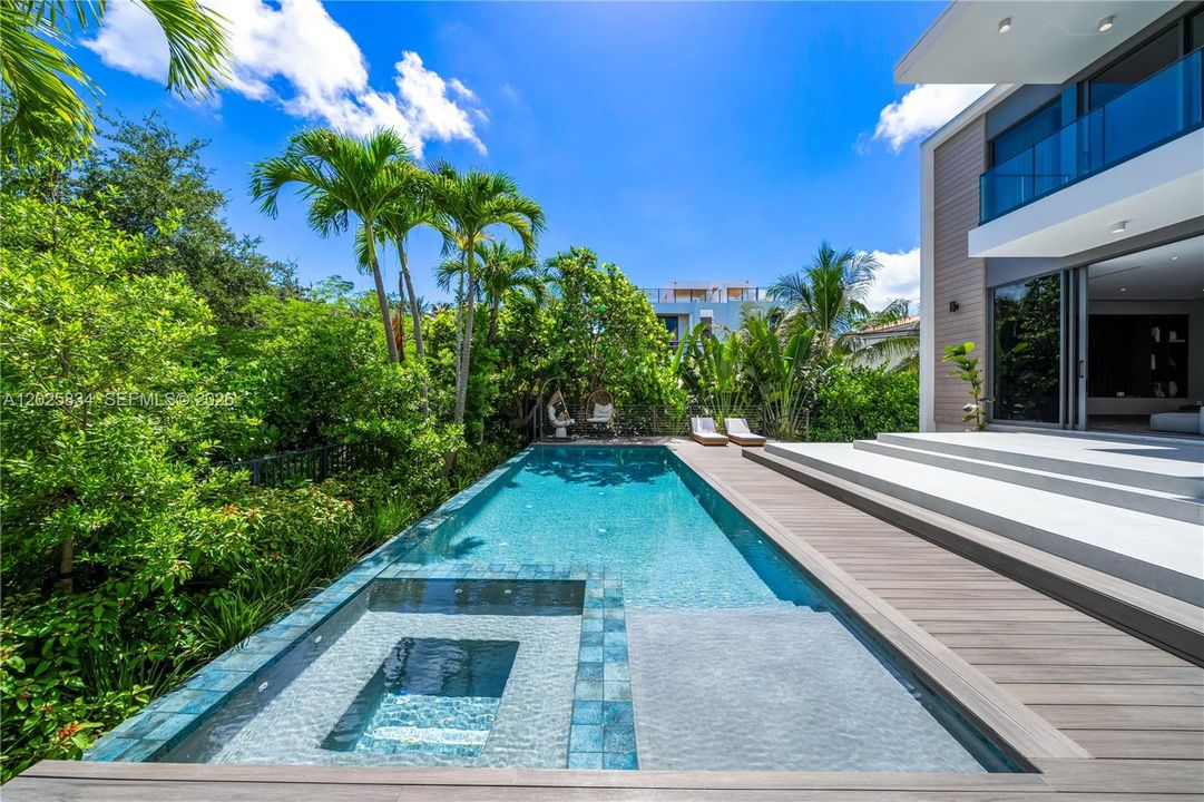 For Sale: $7,490,000 (5 beds, 5 baths, 3768 Square Feet)