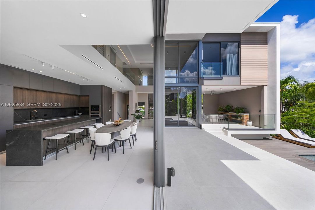 For Sale: $7,490,000 (5 beds, 5 baths, 3768 Square Feet)