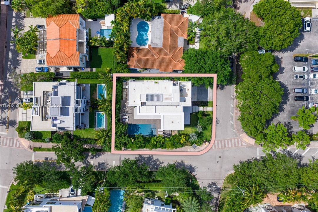For Sale: $7,490,000 (5 beds, 5 baths, 3768 Square Feet)