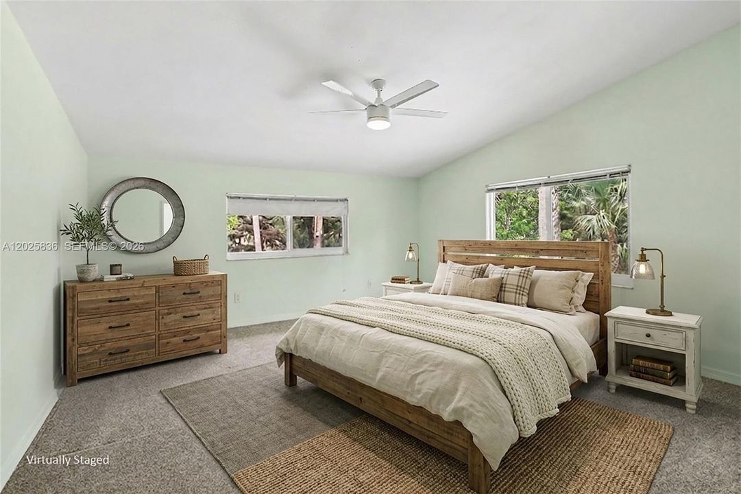 For Sale: $1,000,000 (3 beds, 2 baths, 4128 Square Feet)