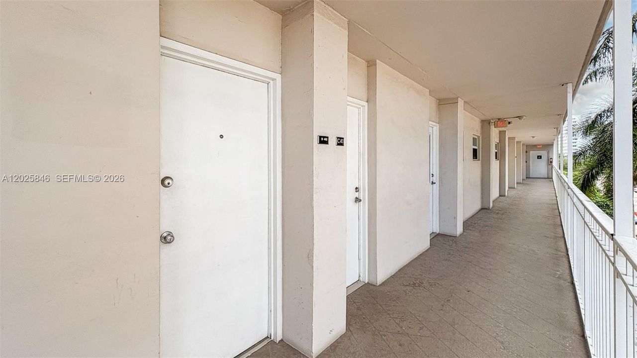 На продажу: $299,000 (1 спален, 1 ванн, 730 Квадратных фут)