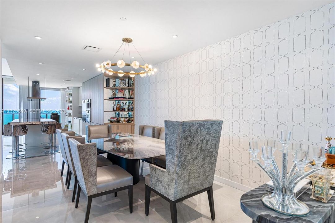 For Sale: $5,899,000 (3 beds, 3 baths, 2137 Square Feet)