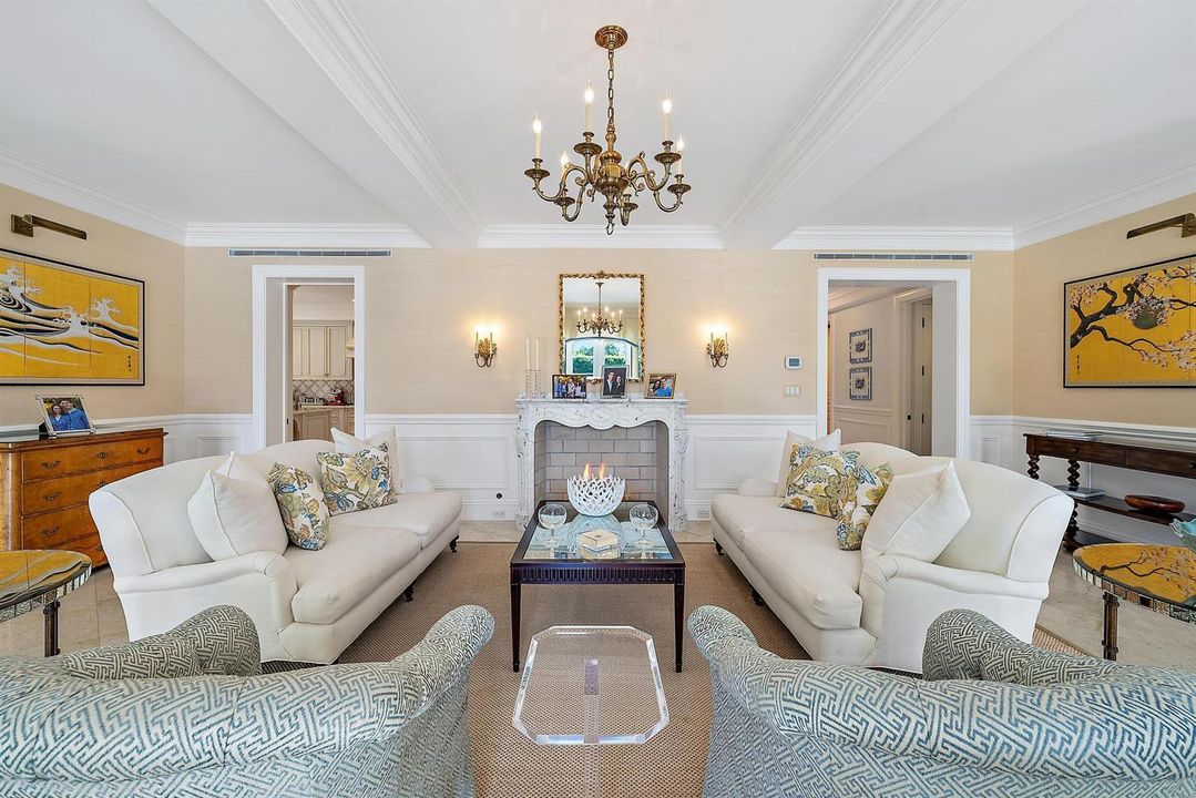 210 Emerald Ln-13