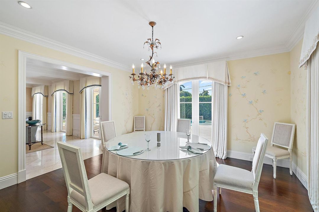 210 Emerald Ln-18