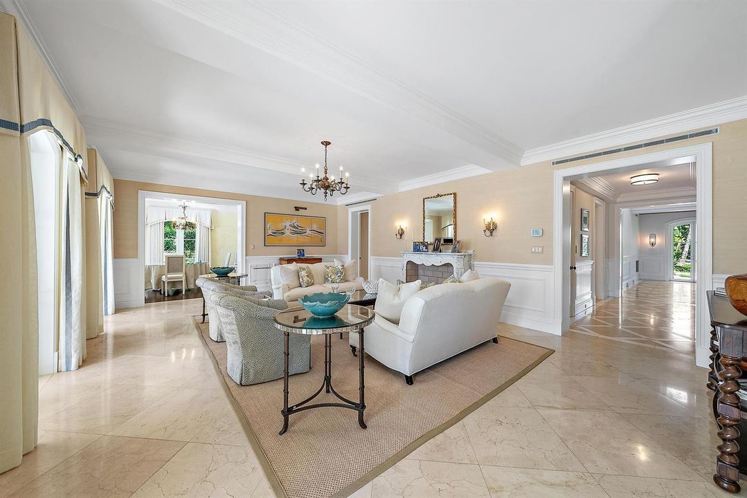 210 Emerald Ln-10