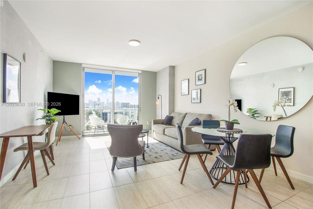 For Sale: $519,000 (1 beds, 1 baths, 795 Square Feet)