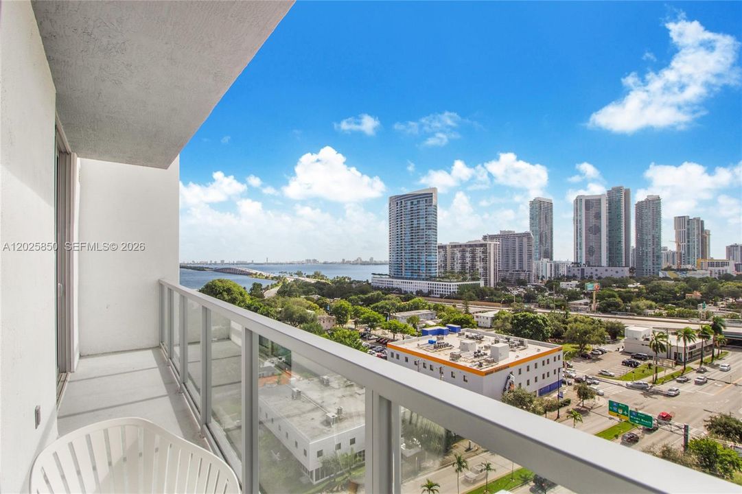 For Sale: $519,000 (1 beds, 1 baths, 795 Square Feet)