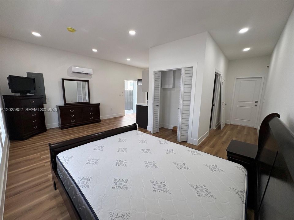 En Renta: $1,350 (0 camas, 1 baños, 0 Pies cuadrados)