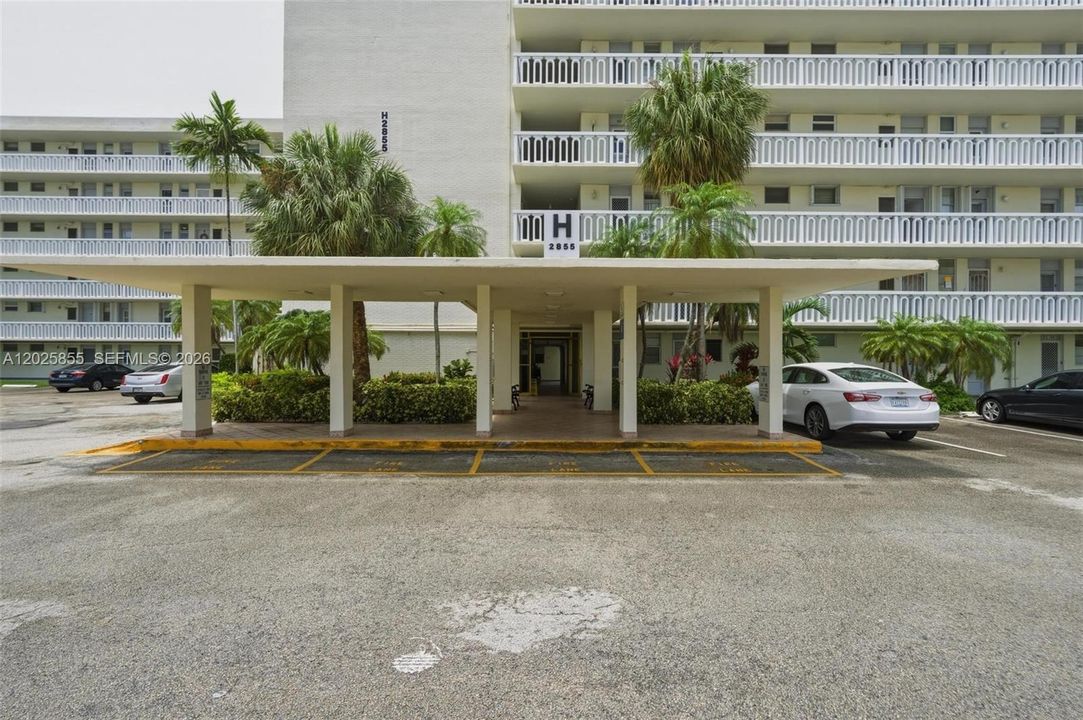 For Sale: $259,000 (2 beds, 1 baths, 965 Square Feet)