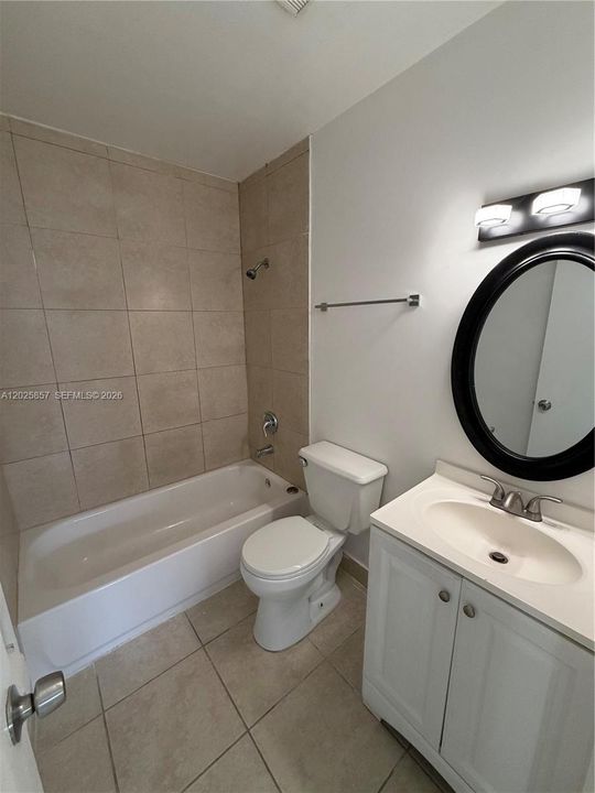 В аренду: $2,300 (3 спален, 2 ванн, 994 Квадратных фут)