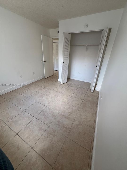 В аренду: $2,300 (3 спален, 2 ванн, 994 Квадратных фут)