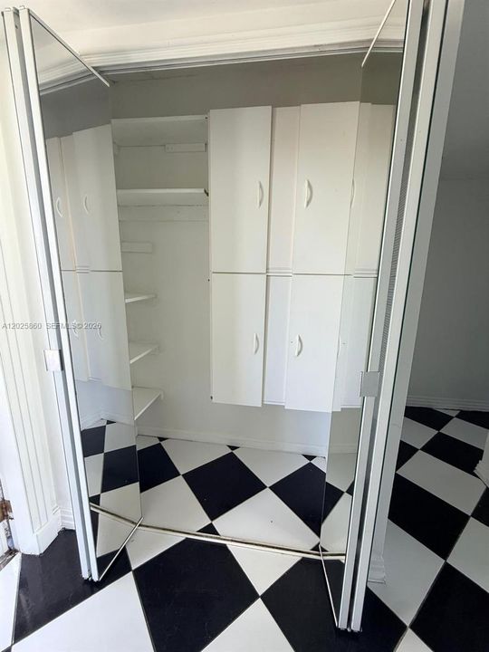 В аренду: $1,400 (1 спален, 1 ванн, 640 Квадратных фут)