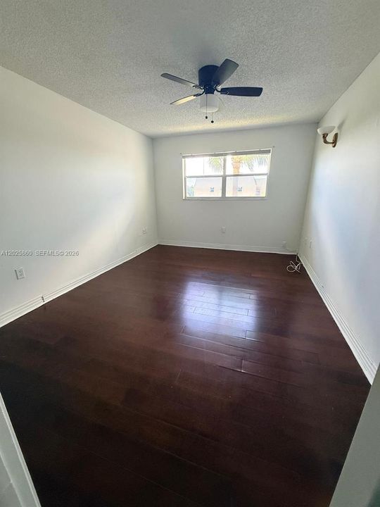 В аренду: $1,400 (1 спален, 1 ванн, 640 Квадратных фут)