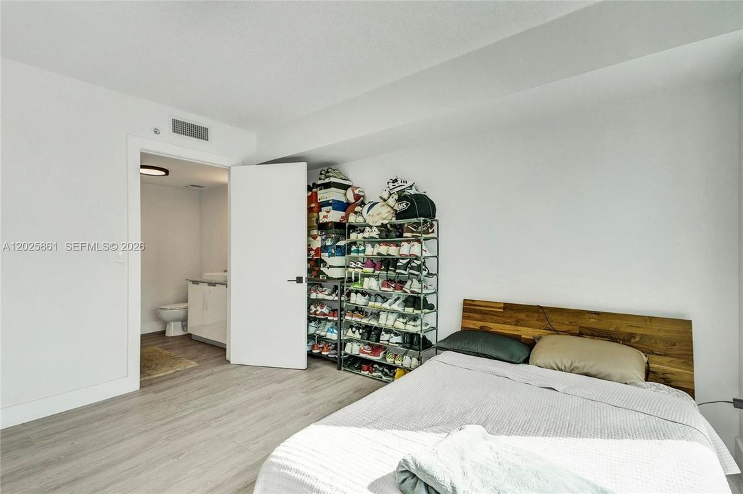 В аренду: $3,500 (2 спален, 2 ванн, 1221 Квадратных фут)