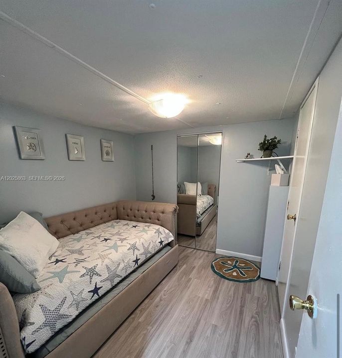 Recently Rented: $3,000 (2 beds, 1 baths, 1040 Square Feet)