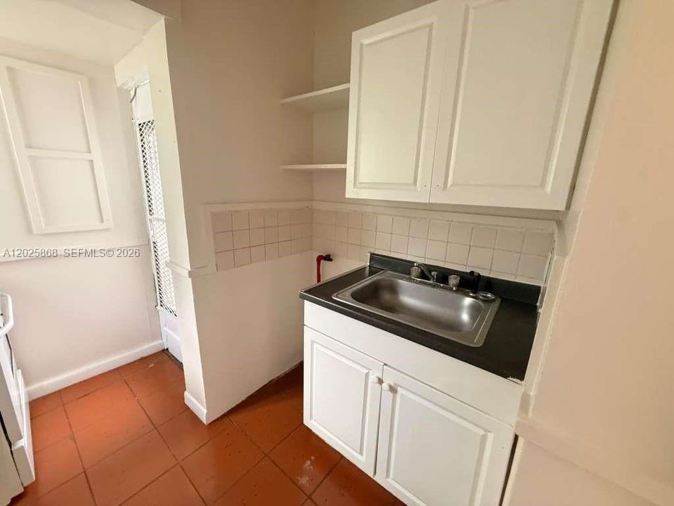 For Rent: $1,490 (1 beds, 1 baths, 680 Square Feet)