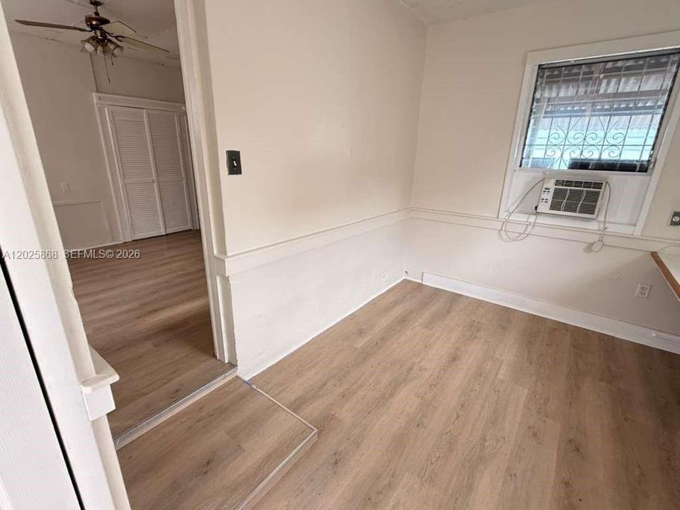 For Rent: $1,490 (1 beds, 1 baths, 680 Square Feet)