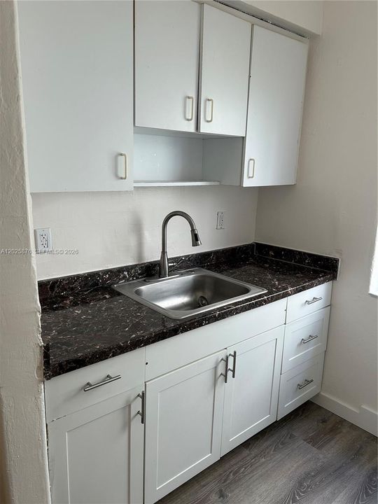 For Rent: $1,970 (1 beds, 1 baths, 600 Square Feet)