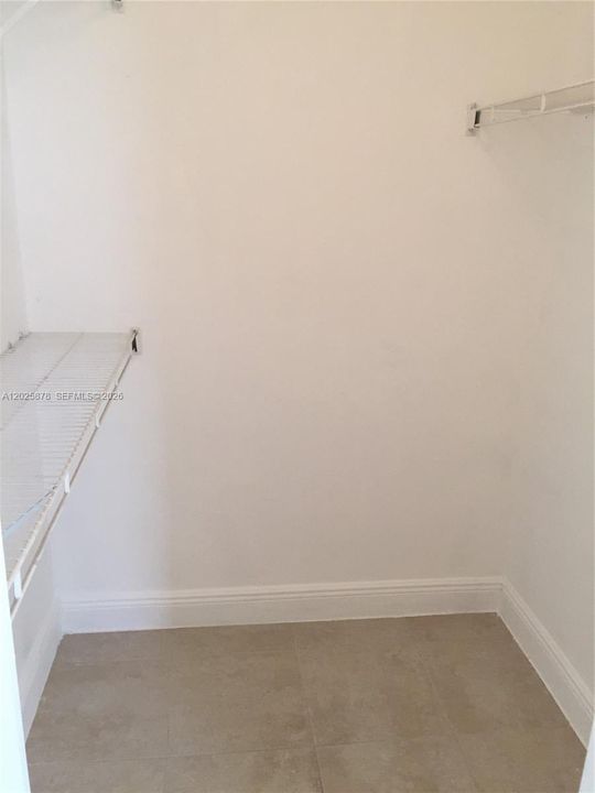 Activo con contrato: $270,000 (2 camas, 2 baños, 1065 Pies cuadrados)