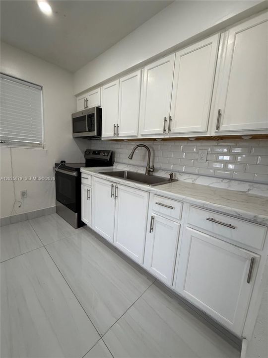 В аренду: $2,500 (2 спален, 1 ванн, 1100 Квадратных фут)