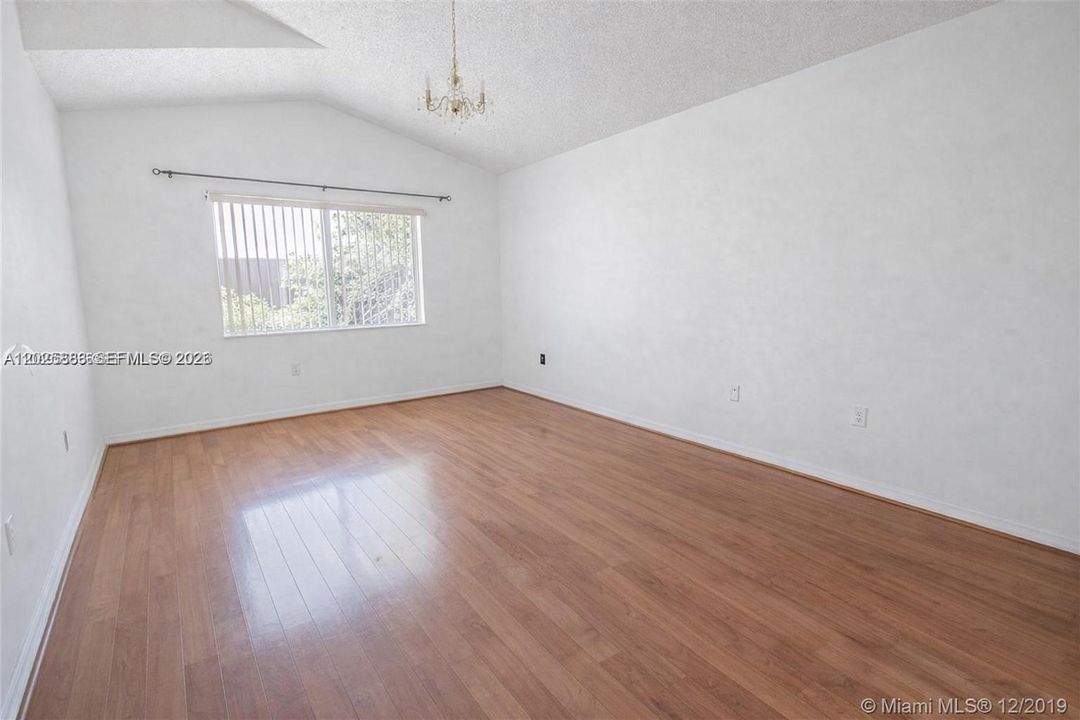 En Venta: $598,000 (3 camas, 2 baños, 1631 Pies cuadrados)