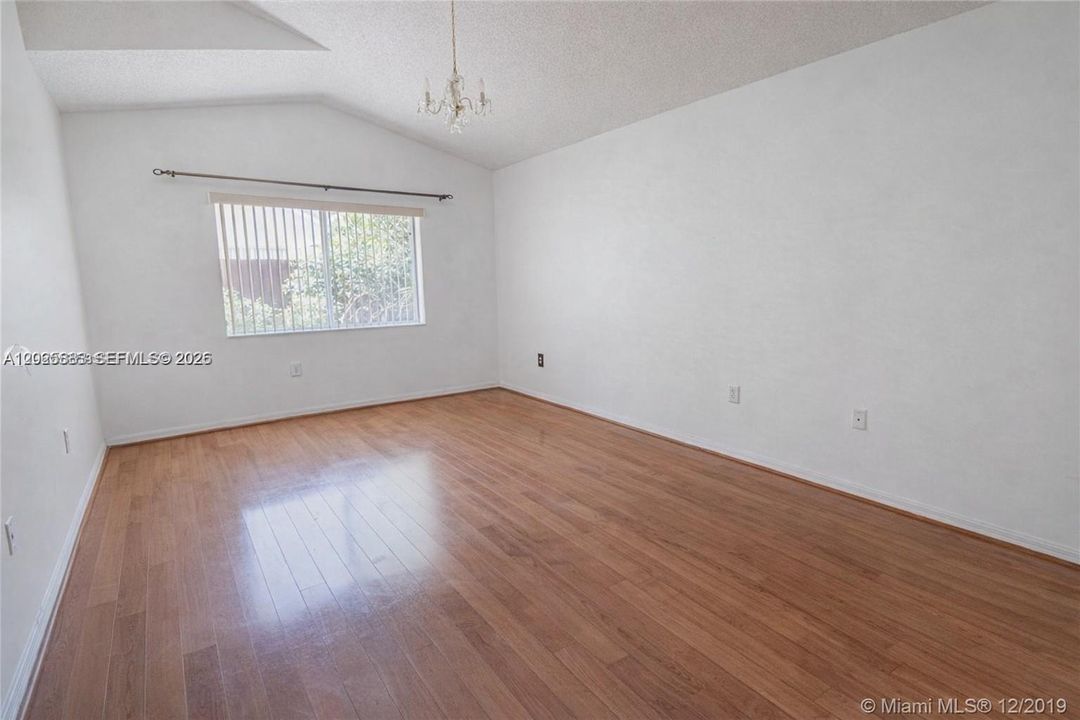 En Venta: $598,000 (3 camas, 2 baños, 1631 Pies cuadrados)