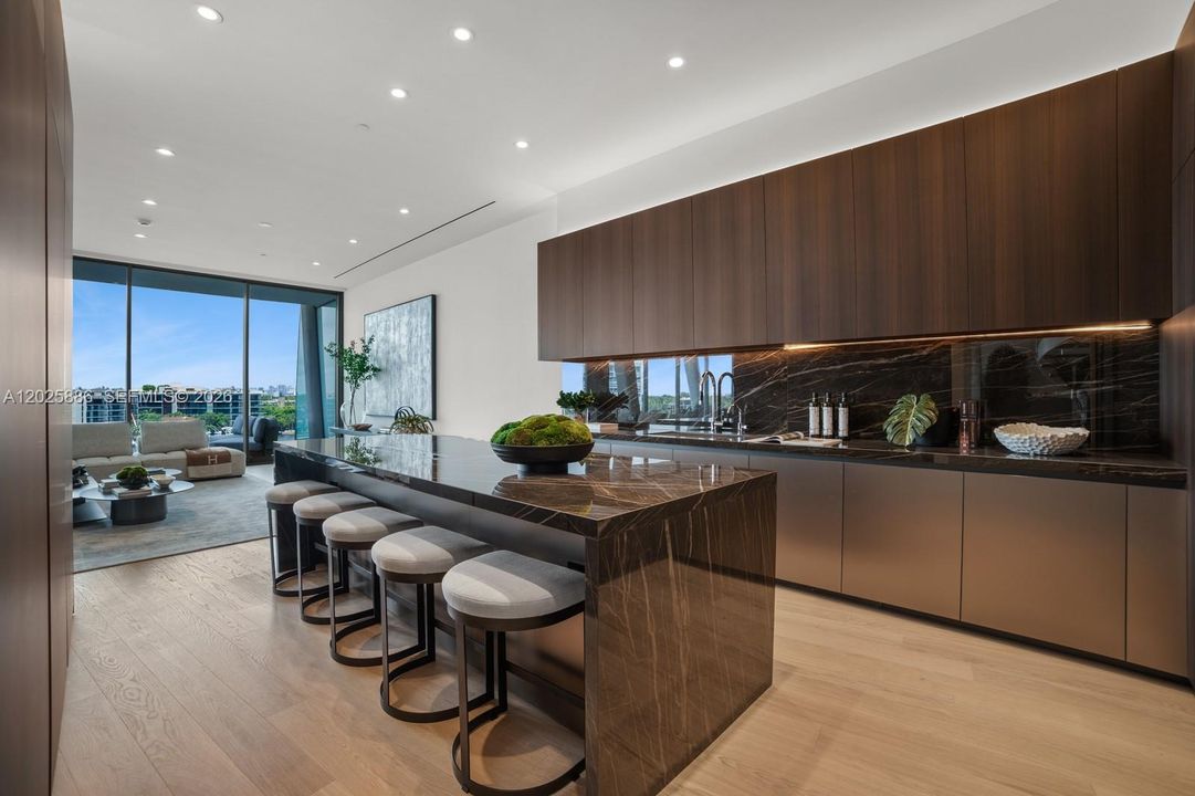For Sale: $21,300,000 (4 beds, 5 baths, 7027 Square Feet)