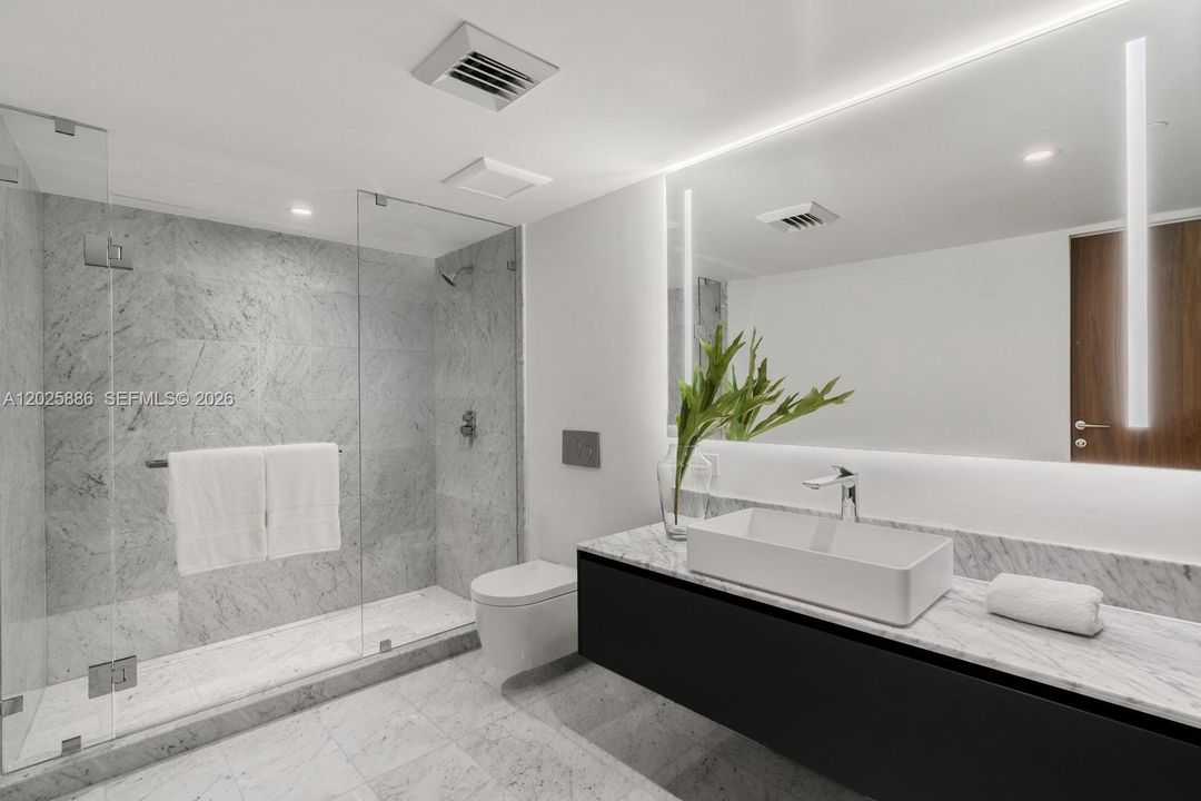 For Sale: $21,300,000 (4 beds, 5 baths, 7027 Square Feet)