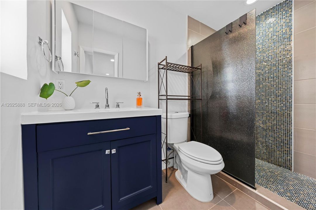 For Sale: $950,000 (3 beds, 2 baths, 1676 Square Feet)